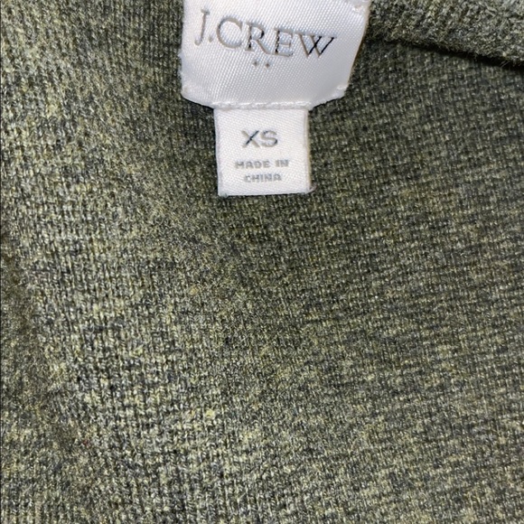 Jcrew cardigan in green. Like brand new condition size Xs - Picture 3 of 4